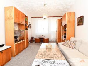 Prodej bytu 3+1, Louny, Školní, 69 m2