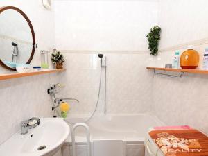 Prodej bytu 3+1, Louny, Školní, 69 m2