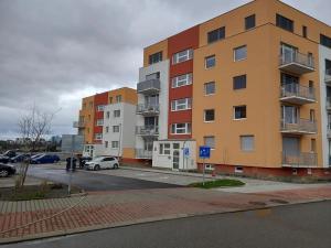 Pronájem bytu 1+kk, Praha - Černý Most, Dobrovolného, 37 m2