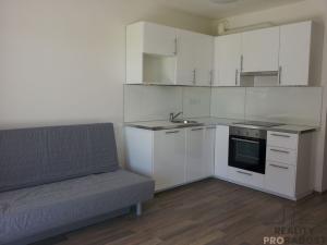 Pronájem bytu 1+kk, Praha - Letňany, Hlučkova, 56 m2