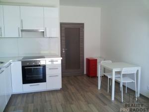 Pronájem bytu 1+kk, Praha - Letňany, Hlučkova, 56 m2