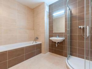 Pronájem bytu 2+kk, Praha - Hostavice, U Hostavického potoka, 55 m2