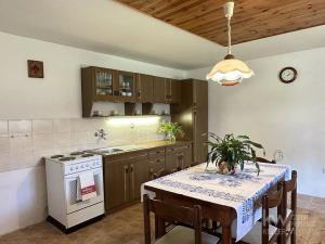 Pronájem rodinného domu, Sloveč, 68 m2