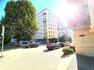 Pronájem garážového stání, Praha - Vysočany, Pešlova, 14 m2