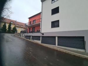 Pronájem bytu 3+1, Praha - Dolní Chabry, Do rybníčků, 120 m2