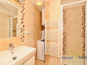 Pronájem bytu 1+kk, Praha - Vysočany, Novovysočanská, 27 m2