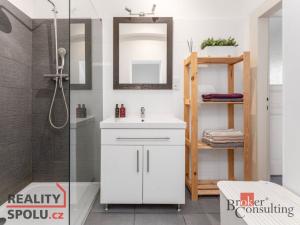 Pronájem bytu 2+kk, Praha - Vinohrady, Jugoslávská, 49 m2