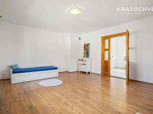 Prodej obchodního prostoru, Odolena Voda, Květnová, 220 m2