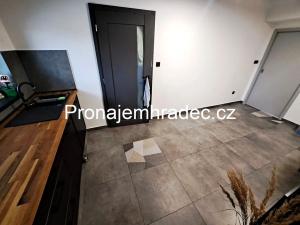 Pronájem bytu 2+kk, Hradec Králové, Všehrdova, 45 m2