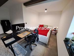 Pronájem bytu 2+kk, Hradec Králové, Všehrdova, 45 m2