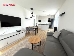 Pronájem bytu 2+kk, Praha - Ďáblice, Oldřichovská, 59 m2