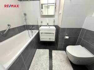Pronájem bytu 2+kk, Praha - Ďáblice, Oldřichovská, 59 m2