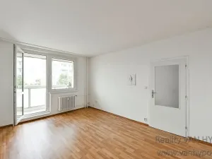 Pronájem bytu 1+1, Praha - Letňany, Bukovecká, 31 m2