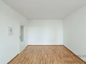 Pronájem bytu 1+1, Praha - Letňany, Bukovecká, 31 m2
