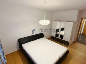 Pronájem bytu 2+kk, Praha - Hloubětín, Nademlejnská, 54 m2