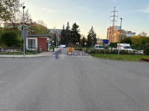 Pronájem bytu 2+kk, Praha - Hloubětín, Nademlejnská, 54 m2