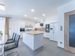 Prodej rodinného domu, Unhošť, Na Lukách, 221 m2