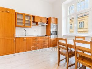 Pronájem bytu 1+1, Praha - Smíchov, Grafická, 43 m2