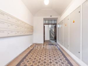 Pronájem bytu 1+1, Praha - Smíchov, Grafická, 43 m2
