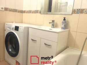 Pronájem bytu 1+kk, Olomouc - Nové Sady, Voskovcova, 38 m2