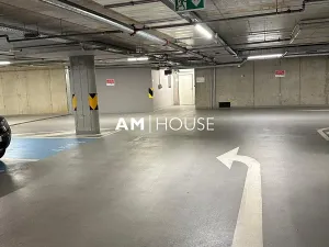 Pronájem garážového stání, Praha - Modřany, Mezi vodami, 12 m2