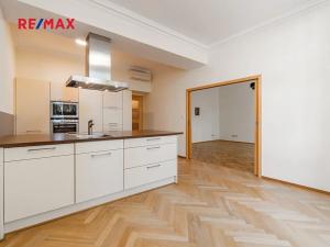 Pronájem bytu 2+1, Praha - Josefov, U starého hřbitova, 97 m2