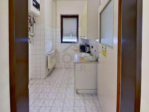 Pronájem obchodního prostoru, Beroun - Beroun-Město, 75 m2