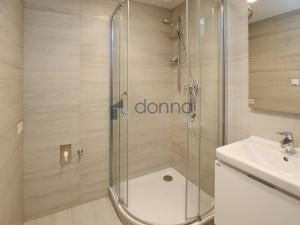 Pronájem bytu 1+kk, Praha - Hloubětín, Poděbradská, 30 m2