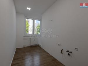 Prodej bytu 3+1, Klatovy - Klatovy III, Pod Hůrkou, 66 m2