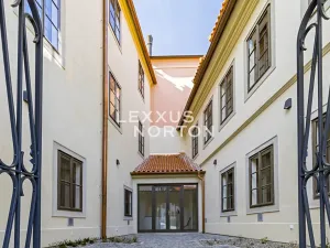Pronájem kanceláře, Praha - Hradčany, Kanovnická, 812 m2