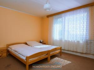 Prodej rodinného domu, Štěkeň, Lesní, 165 m2