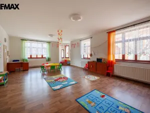 Prodej vícegeneračního domu, Valeč, Široká, 688 m2