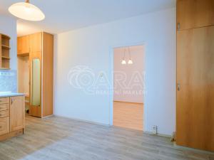 Pronájem bytu 1+1, Strakonice - Strakonice II, Dukelská, 39 m2
