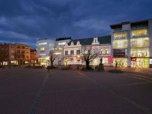 Pronájem kanceláře, Zlín, náměstí Míru, 108 m2