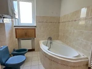 Prodej bytu 4+kk, Karlovy Vary, Poděbradská, 103 m2