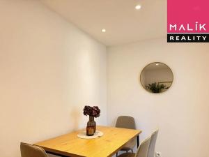 Prodej bytu 4+kk, Ostrov, Májová, 63 m2