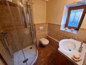 Prodej rodinného domu, Úboč, 350 m2