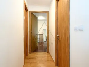 Pronájem bytu 4+kk, Jesenice, V Lázních, 98 m2