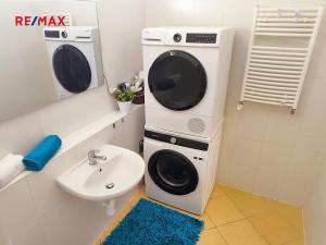 Prodej bytu 3+kk, Praha - Čakovice, Blachutova, 96 m2