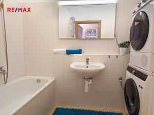 Prodej bytu 3+kk, Praha - Čakovice, Blachutova, 96 m2