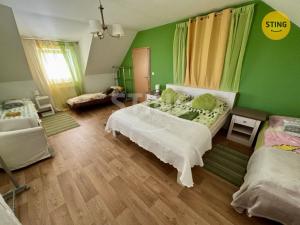 Prodej vícegeneračního domu, Zlatá Koruna - Plešovice, 334 m2