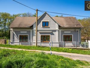Prodej zemědělské usedlosti, Červené Pečky - Bořetice, 167 m2