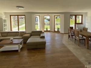 Prodej rodinného domu, Hněvotín, 246 m2