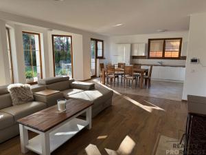 Prodej rodinného domu, Hněvotín, 246 m2