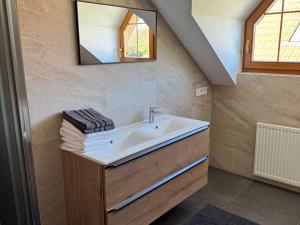 Prodej rodinného domu, Hněvotín, 246 m2