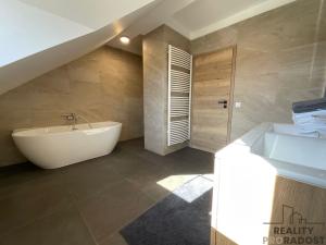 Prodej rodinného domu, Hněvotín, 246 m2