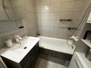 Prodej bytu 2+1, Ostrava, Hasičská, 55 m2