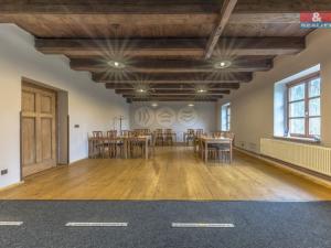 Pronájem restaurace, Statenice, U Velazu, 180 m2