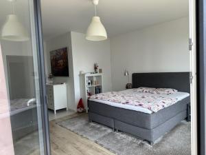 Pronájem bytu 1+kk, Praha - Stodůlky, Svitákova, 32 m2