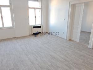 Pronájem bytu 2+1, Praha - Vinohrady, Rybalkova, 58 m2